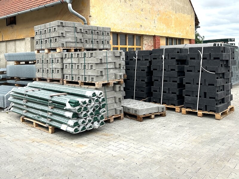 Betonové podstavce - Plotové centrum Kopeček 