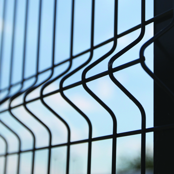 Zváraný plotový panel BRAVO 3D poplastovaný 1730 mm s vodorovným prelisom | antracitová šedá RAL 7016 | oko 50 × 200 mm | drôt 5,0 mm