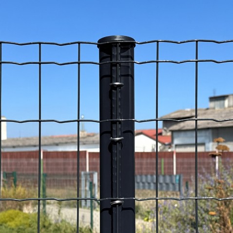 Plotový stĺpik CLIP poplastovaný 2000 mm s montážným nosom | okrúhly profil Ø 48 mm | RAL 7016